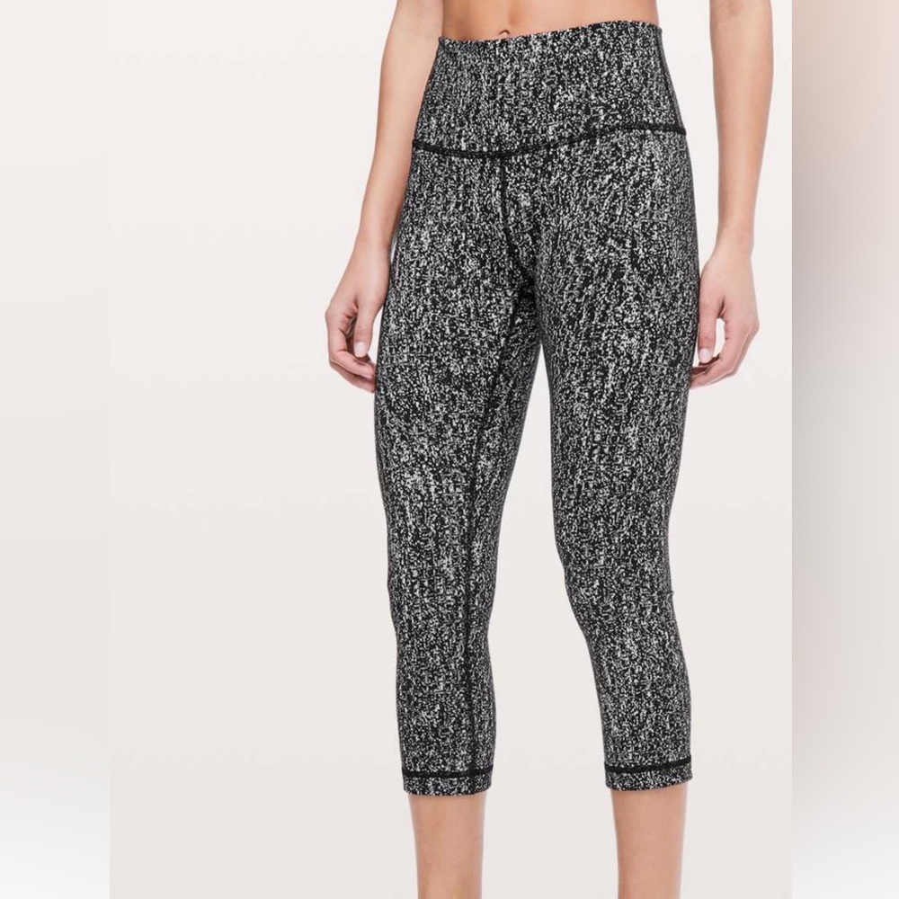 Lululemon Wunder Under Crop High-Rise Luon Suited Jacquard Black White Size 4
